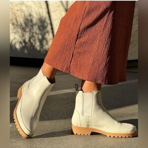 Size 8.5 - New REBECCA ALLEN Cream All Weather Chelsea Boots